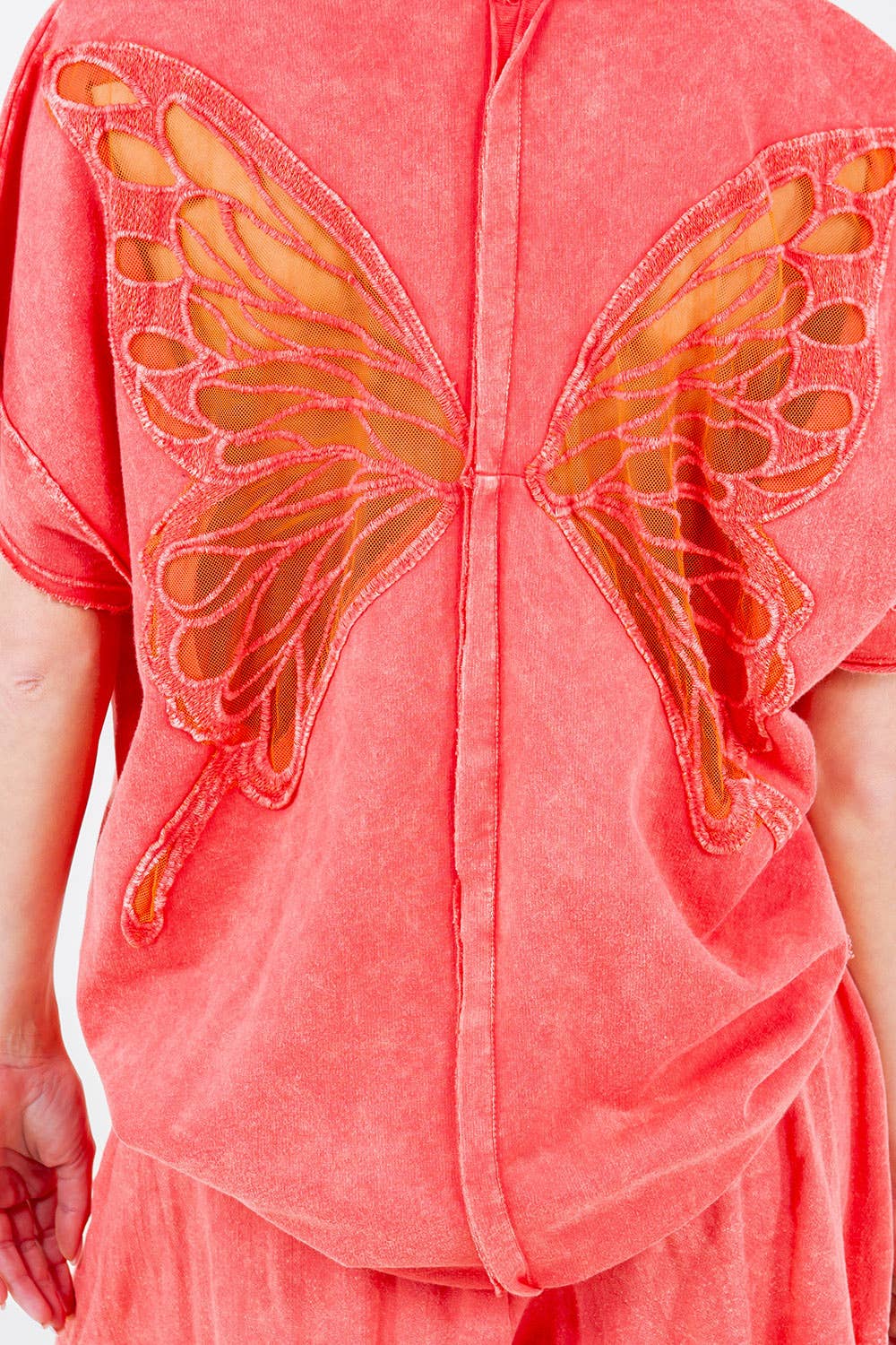 OHSOCUTE Mineral Wash Butterfly appliques top  HT5521