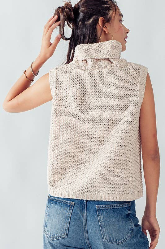 SLEEVELESS COWL NECKLINE CROCHET TOP