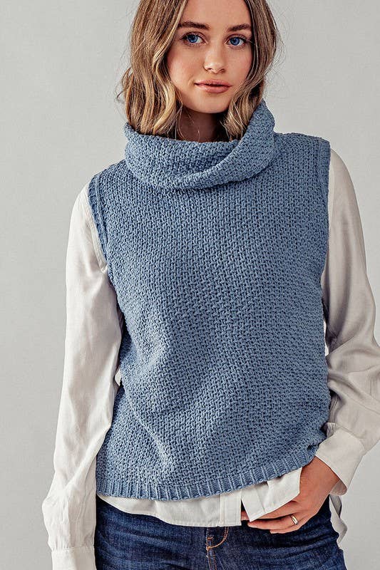 SLEEVELESS COWL NECKLINE CROCHET TOP