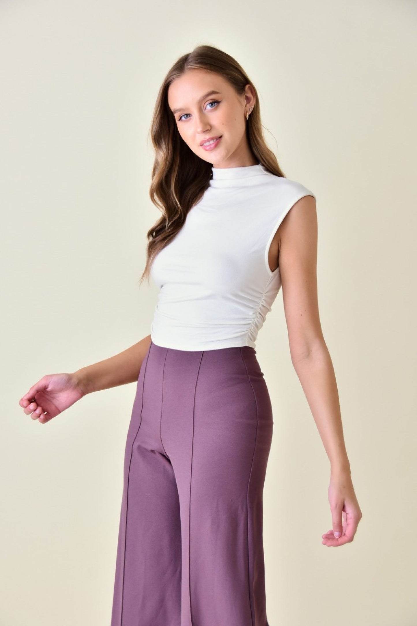 MOCK NECK CAP SLEEVE CROP